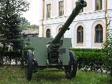 105 mm Schneider model 1936 field gun in the courtyard of the National Military Museum